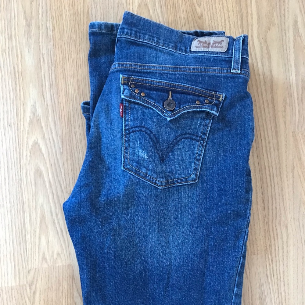 Women’s Levi’s boot cut jeans size 8